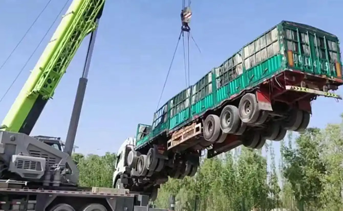 公安道路脱困救援案例